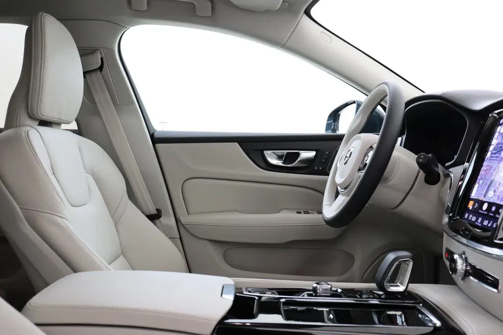 Volvo V60 T6 PLUG-IN HYBRID AWD PLUS BRIGHT -HARMAN uit 2026, foto 8