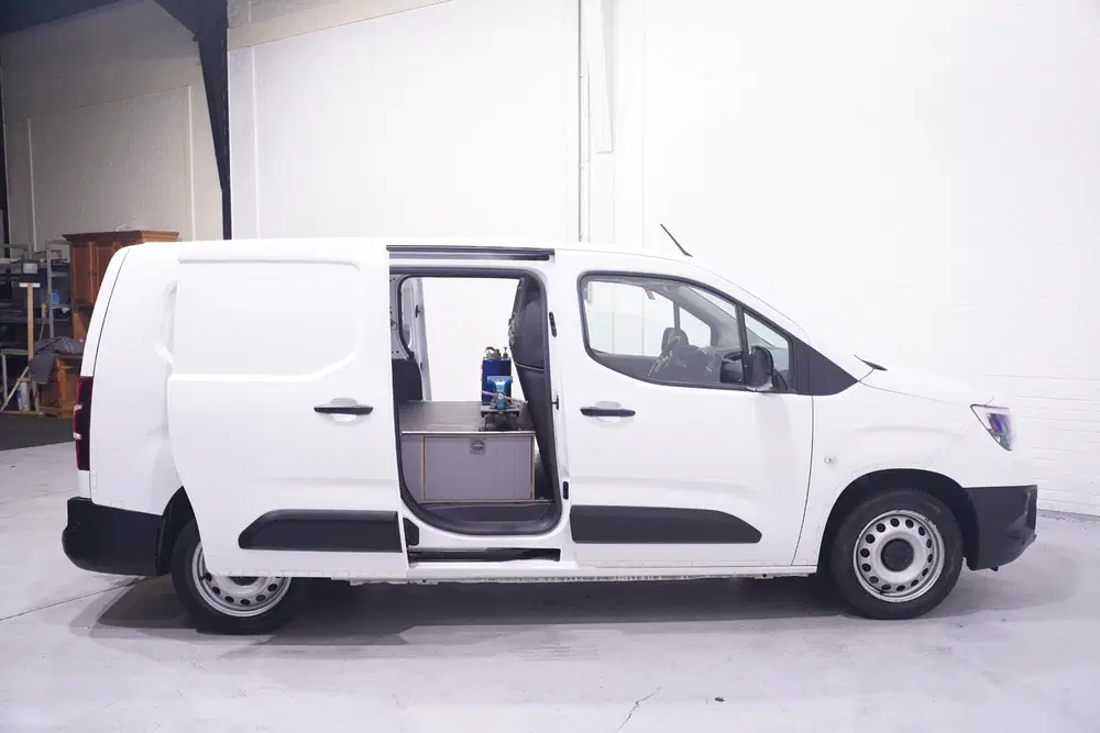 Opel Combo 1.5D 102 pk L2H1 Edition Airco uit 2021, foto 12
