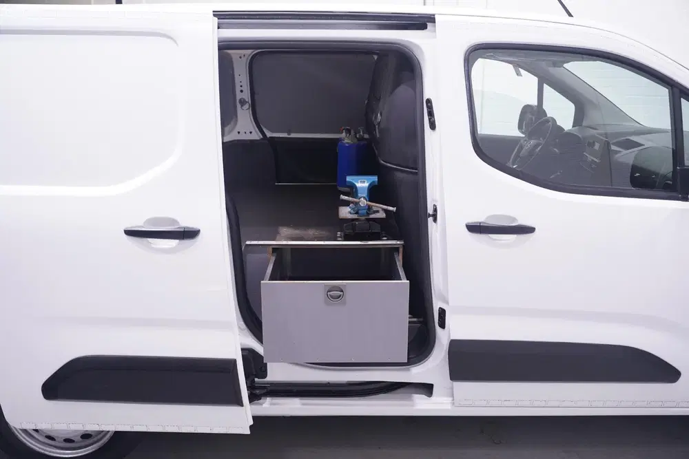 Opel Combo 1.5D 102 pk L2H1 Edition Airco uit 2021, foto 13