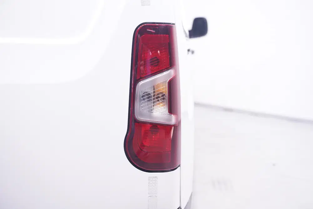 Opel Combo 1.5D 102 pk L2H1 Edition Airco uit 2021, foto 15