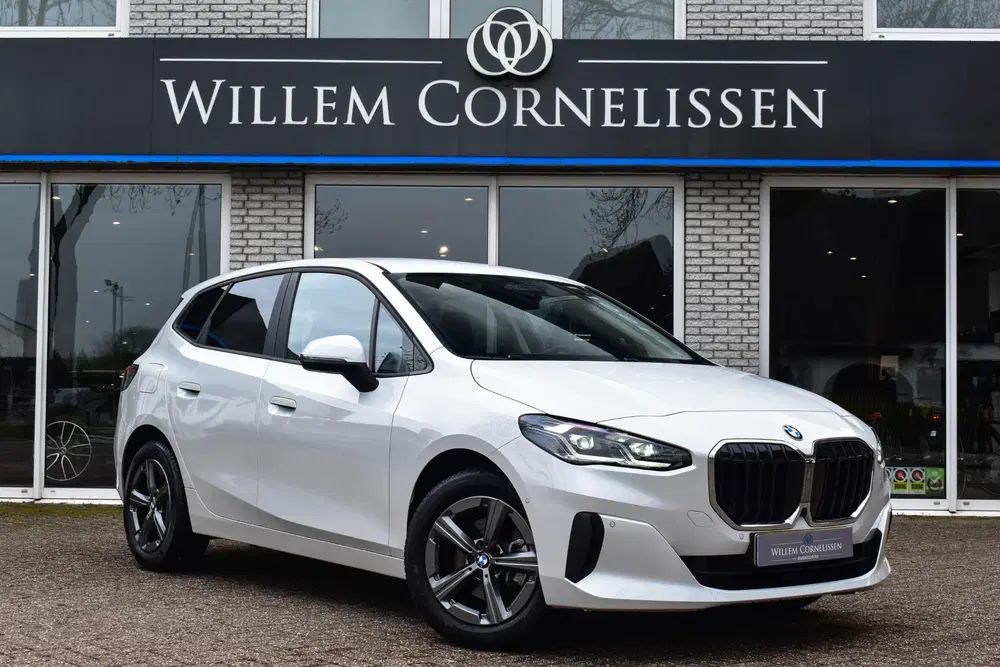 BMW 2-serie Active Tourer 218i aut. Head Up 360 Camera uit 2024