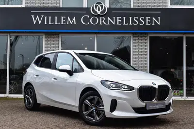 BMW 2-serie Active Tourer 218i aut. Head Up 360 Camera uit 2024
