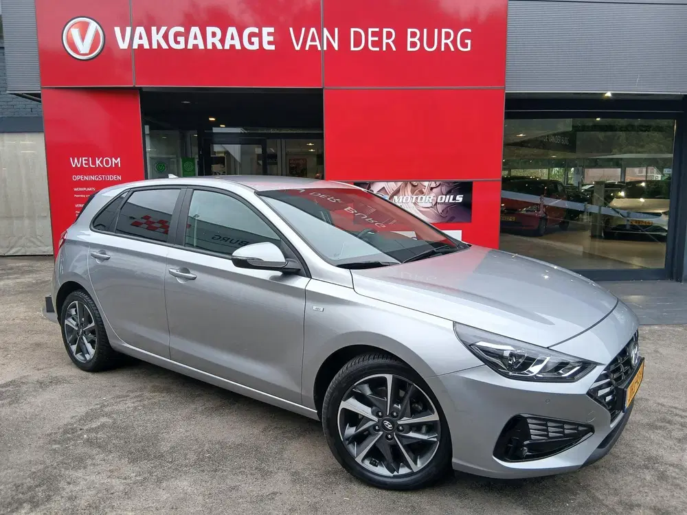 Hyundai i30 1.0 T-GDi MHEV Comfort Camera uit 2024, foto 10