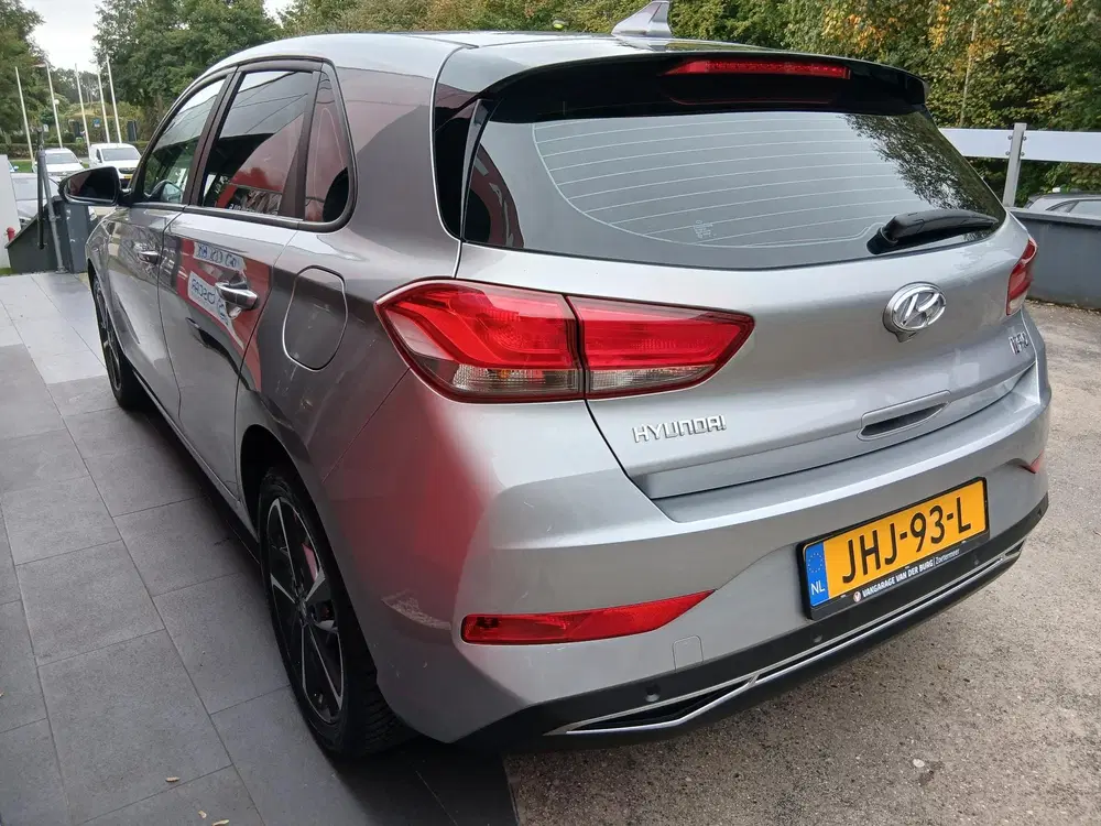 Hyundai i30 1.0 T-GDi MHEV Comfort Camera uit 2024, foto 4