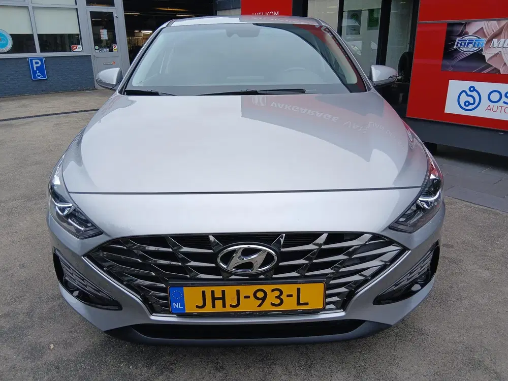 Hyundai i30 1.0 T-GDi MHEV Comfort Camera uit 2024, foto 5