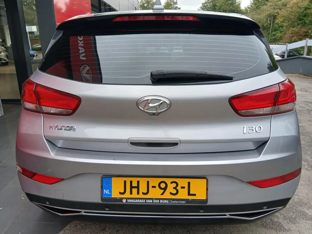 Hyundai i30 1.0 T-GDi MHEV Comfort Camera uit 2024, foto 6