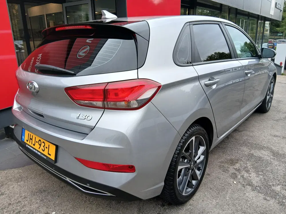 Hyundai i30 1.0 T-GDi MHEV Comfort Camera uit 2024, foto 7