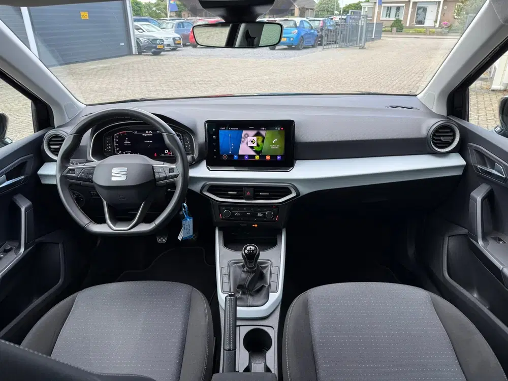 SEAT Arona 1.0 TSI Style Business Intense uit 2023, foto 2