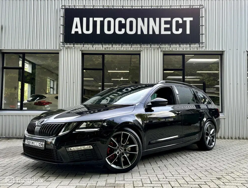 Skoda Octavia 2.0 TSI RS. NAVI AUTOMAAT uit 2019