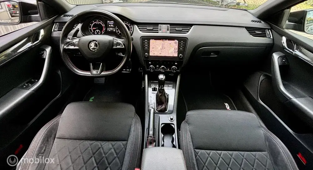 Skoda Octavia 2.0 TSI RS. NAVI AUTOMAAT uit 2019, foto 10