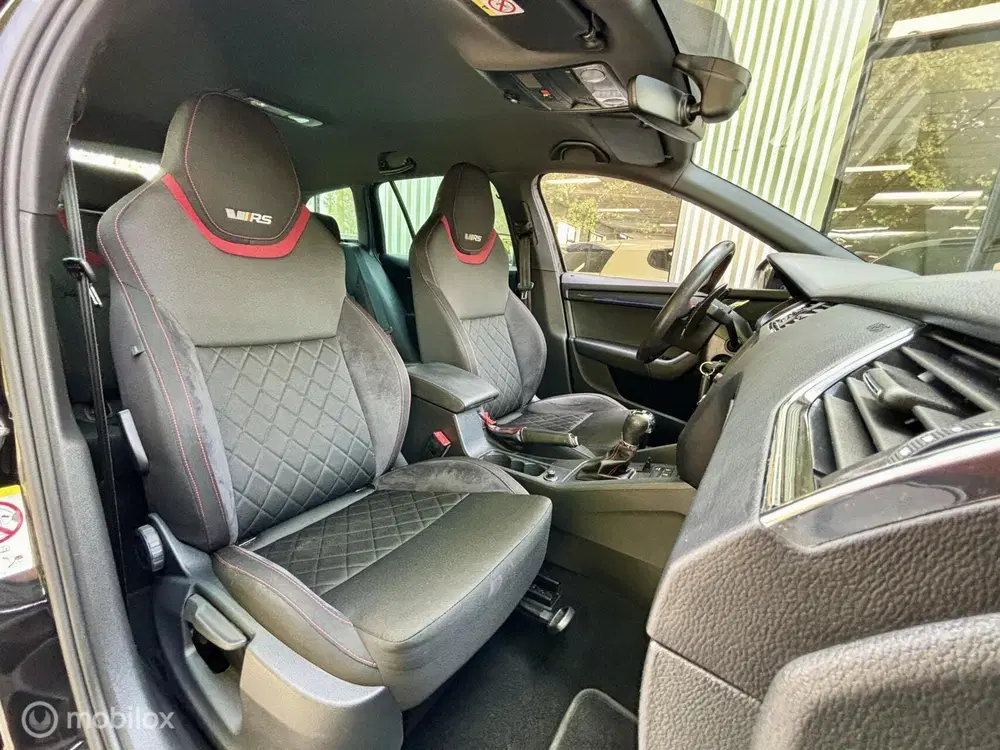 Skoda Octavia 2.0 TSI RS. NAVI AUTOMAAT uit 2019, foto 9