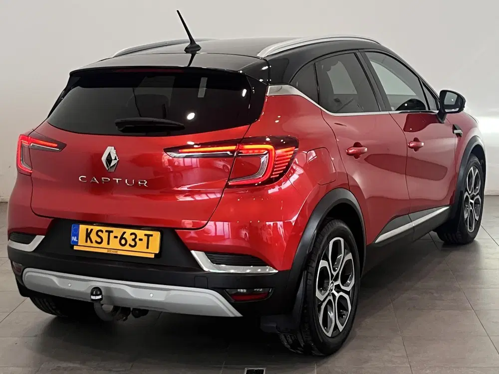 Renault Captur 1.3 TCe 140 Intens uit 2022, foto 2