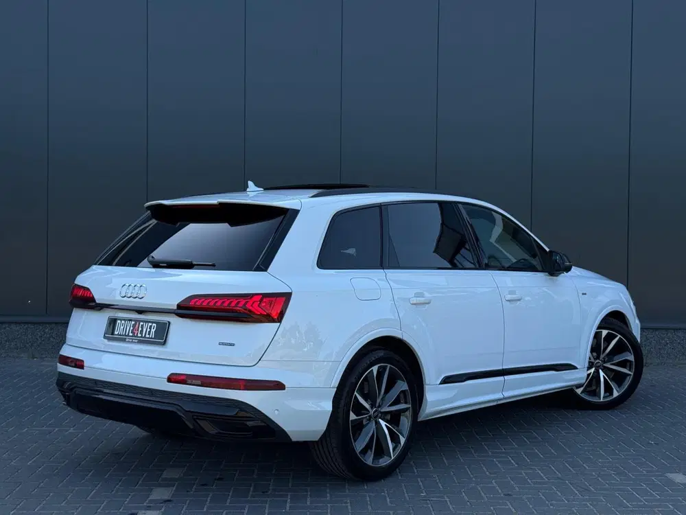 Audi Q7 55 TFSI e quattro 3x S-Line FULL PANO uit 2023, foto 3