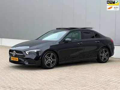 Mercedes-Benz A-Klasse 180 AMG PANO NAP BTW uit 2022