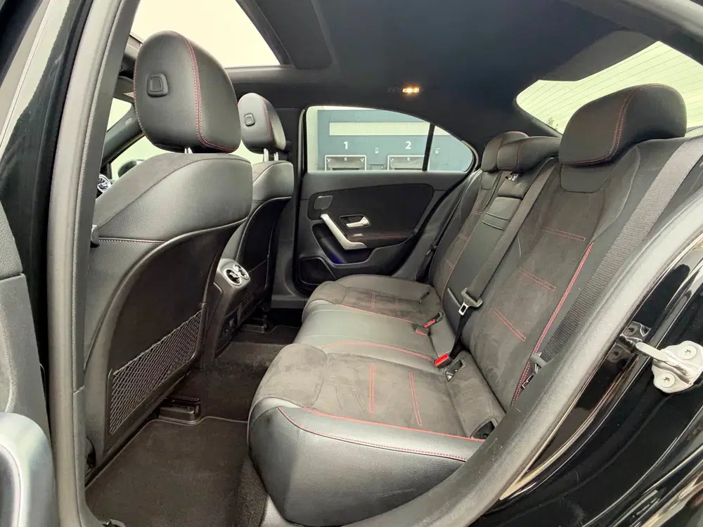 Mercedes-Benz A-Klasse 180 AMG PANO NAP BTW uit 2022, foto 13