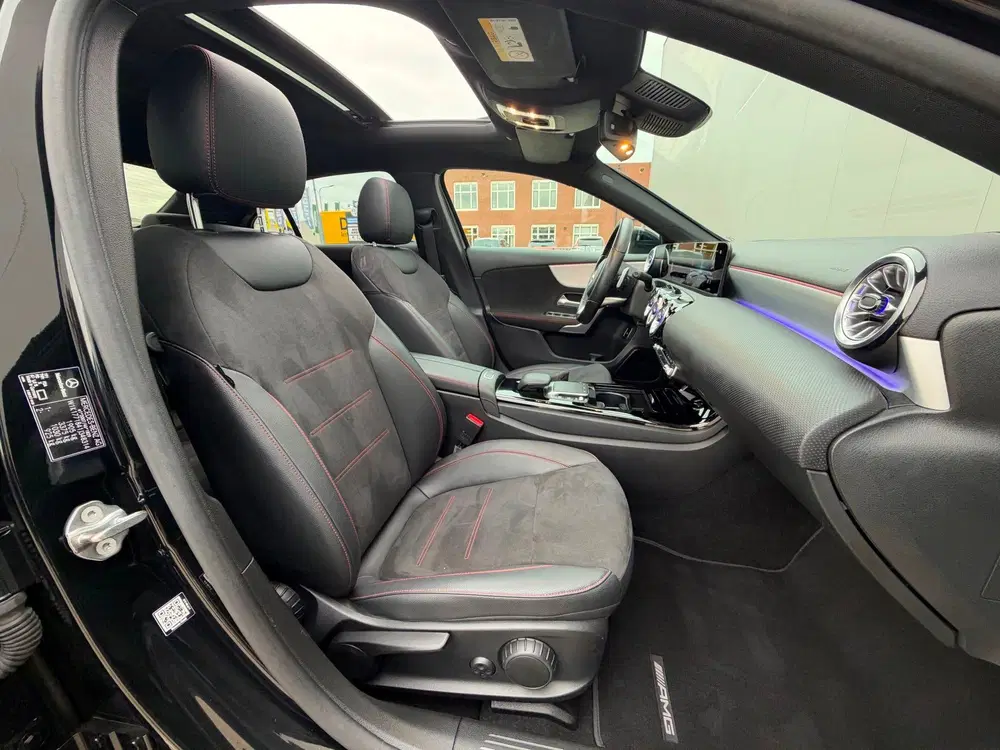 Mercedes-Benz A-Klasse 180 AMG PANO NAP BTW uit 2022, foto 15