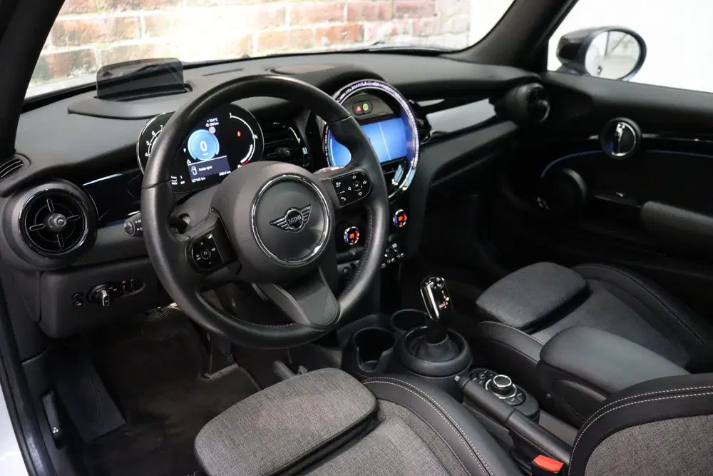 Mini Hatchback Cooper Business Edition Automaat 3 deurs uit 2022, foto 13