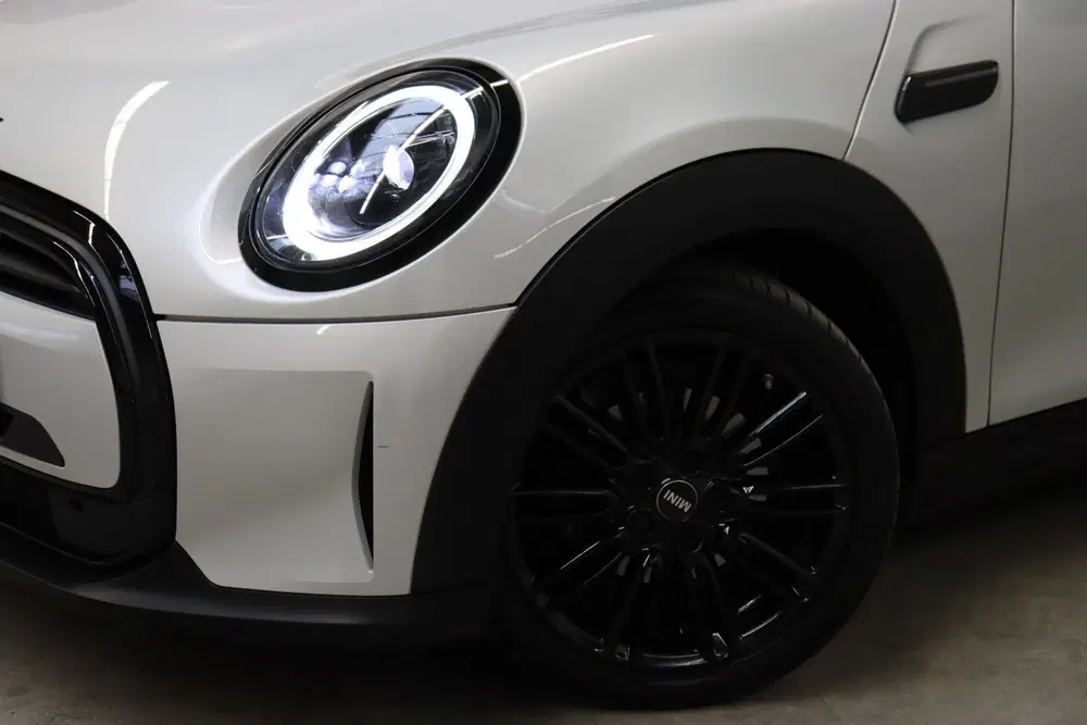 Mini Hatchback Cooper Business Edition Automaat 3 deurs uit 2022, foto 9