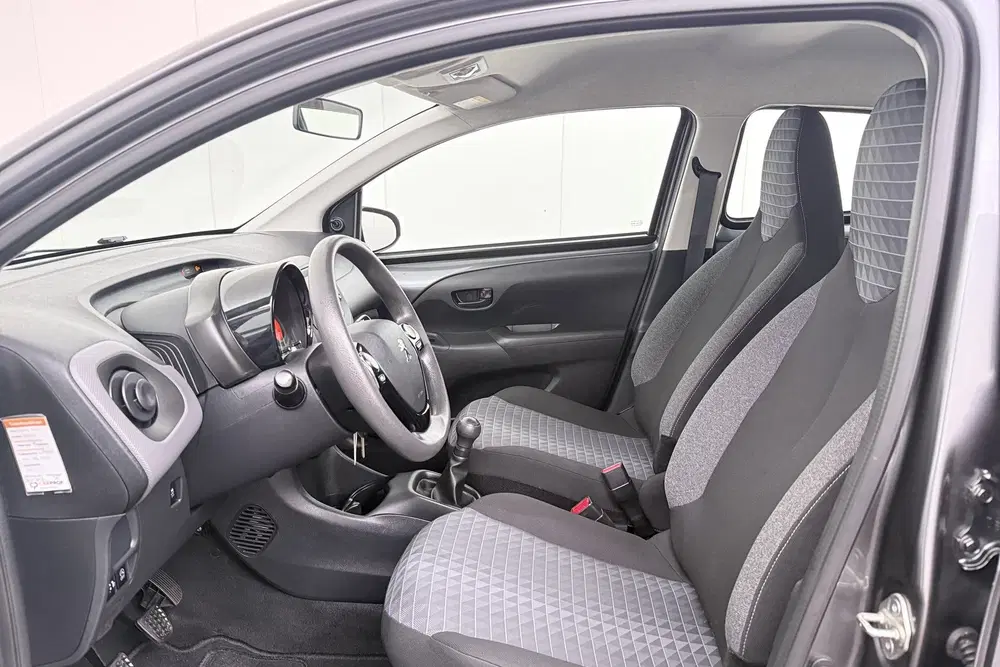 Peugeot 108 1.0 e-VTi Active Bluetooth DAB LED (bj 202 uit 2021, foto 10