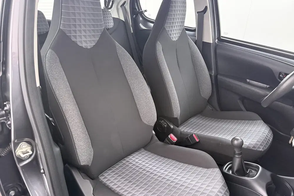 Peugeot 108 1.0 e-VTi Active Bluetooth DAB LED (bj 202 uit 2021, foto 14
