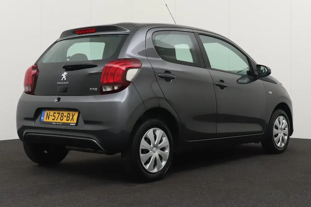 Peugeot 108 1.0 e-VTi Active Bluetooth DAB LED (bj 202 uit 2021, foto 2