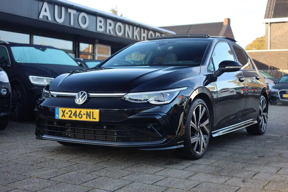 Volkswagen Golf 1.5 eTSI R-LINE uit 2023