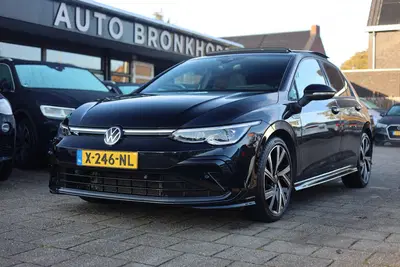 Volkswagen Golf 1.5 eTSI R-LINE uit 2023