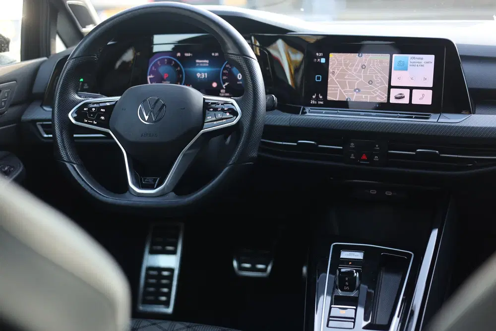 Volkswagen Golf 1.5 eTSI R-LINE uit 2023, foto 3