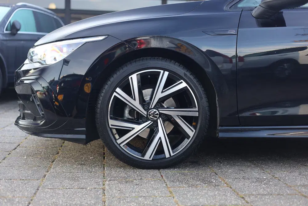 Volkswagen Golf 1.5 eTSI R-LINE uit 2023, foto 7