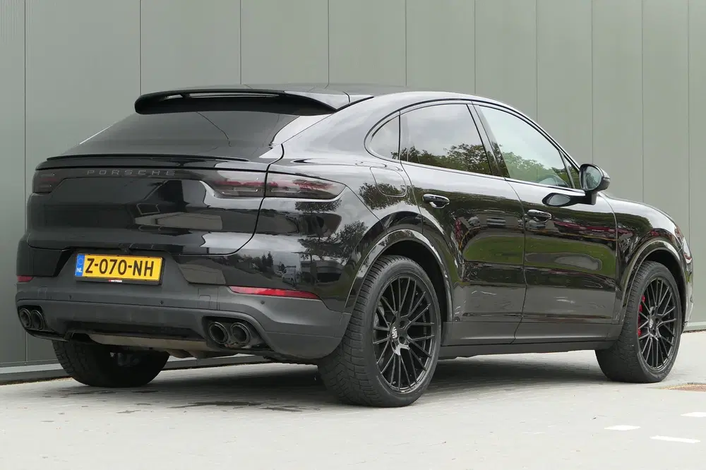 Porsche Cayenne Cayenne Coupé 3.0 E-Hybrid Panorama Sportc uit 2020, foto 2