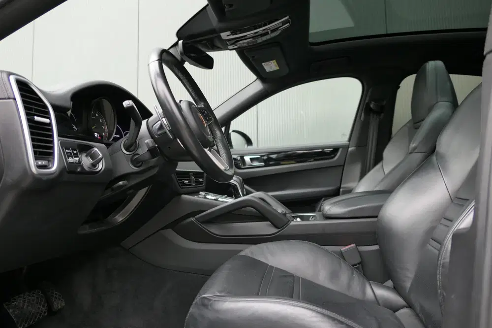 Porsche Cayenne Cayenne Coupé 3.0 E-Hybrid Panorama Sportc uit 2020, foto 3