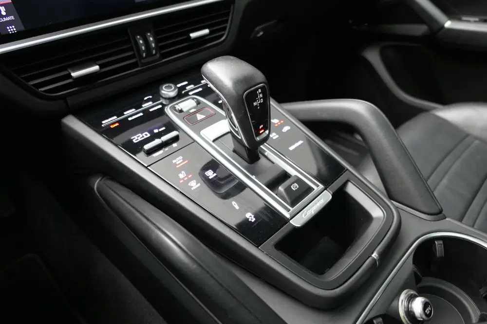 Porsche Cayenne Cayenne Coupé 3.0 E-Hybrid Panorama Sportc uit 2020, foto 8
