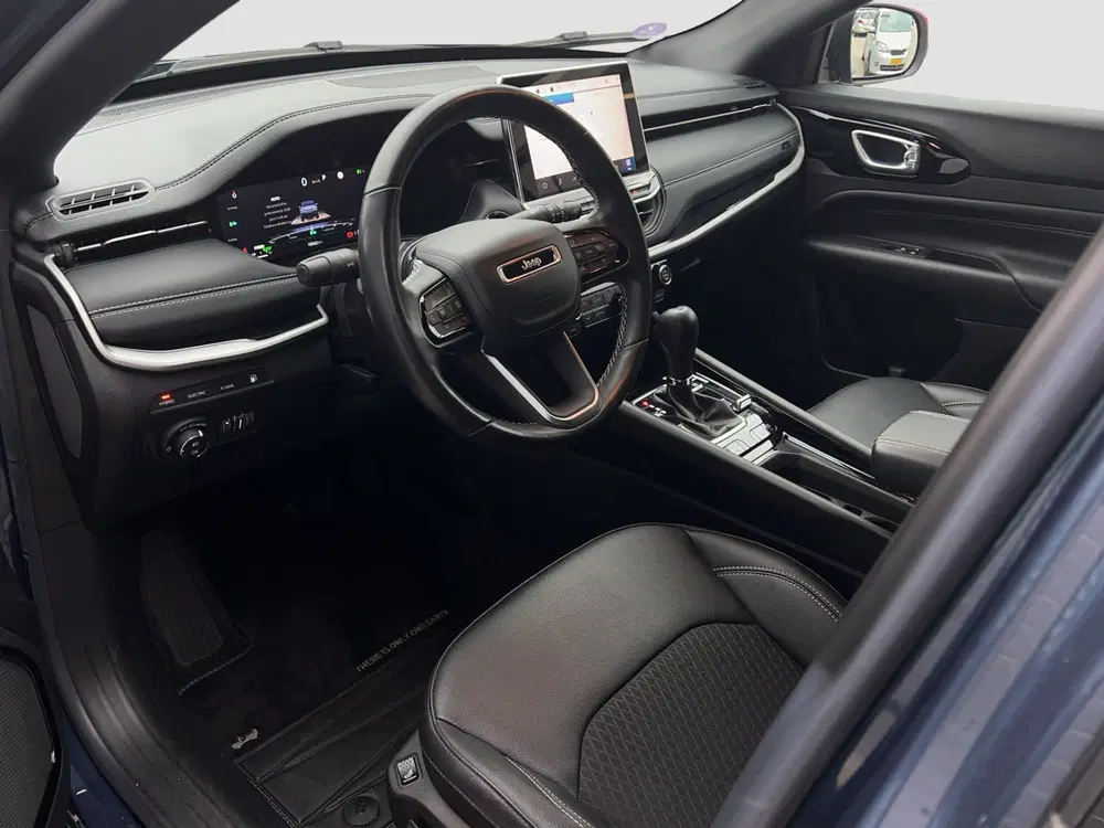 Jeep Compass 4xe 240 Plug-in Hybrid Night Eagle uit 2022, foto 11