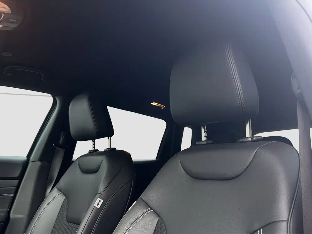 Jeep Compass 4xe 240 Plug-in Hybrid Night Eagle uit 2022, foto 12