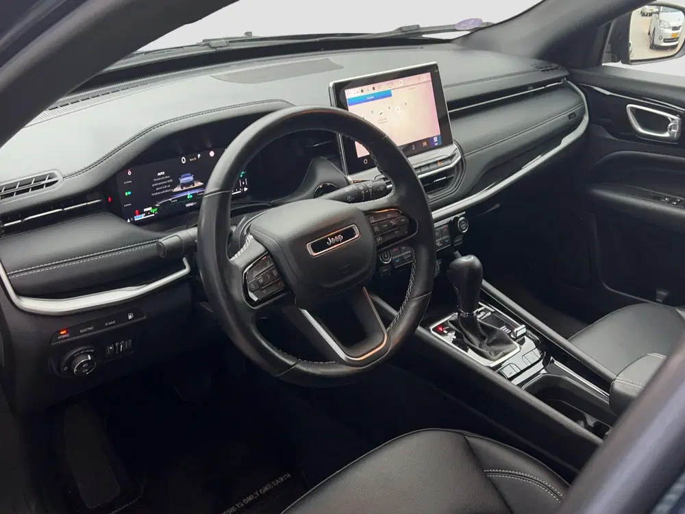 Jeep Compass 4xe 240 Plug-in Hybrid Night Eagle uit 2022, foto 3