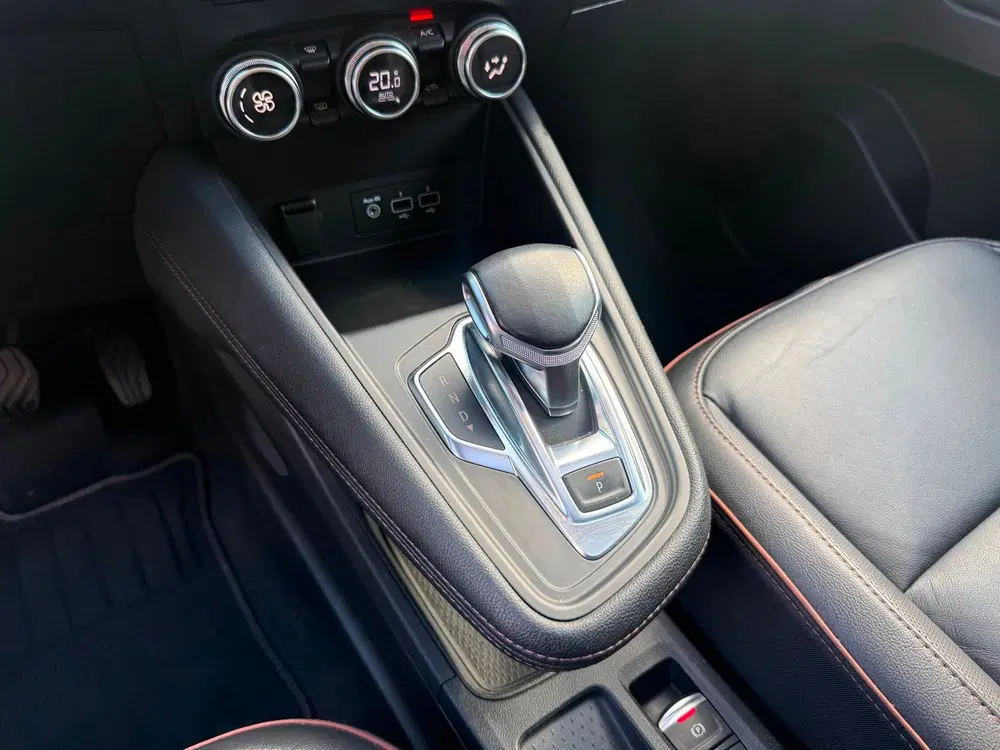 Renault Captur 1.3 TCe 155 Initiale Paris AUTOMAAT EERSTE uit 2019, foto 11