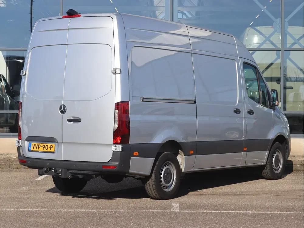 Mercedes-Benz Sprinter 317 CDI L2H2 uit 2023, foto 2