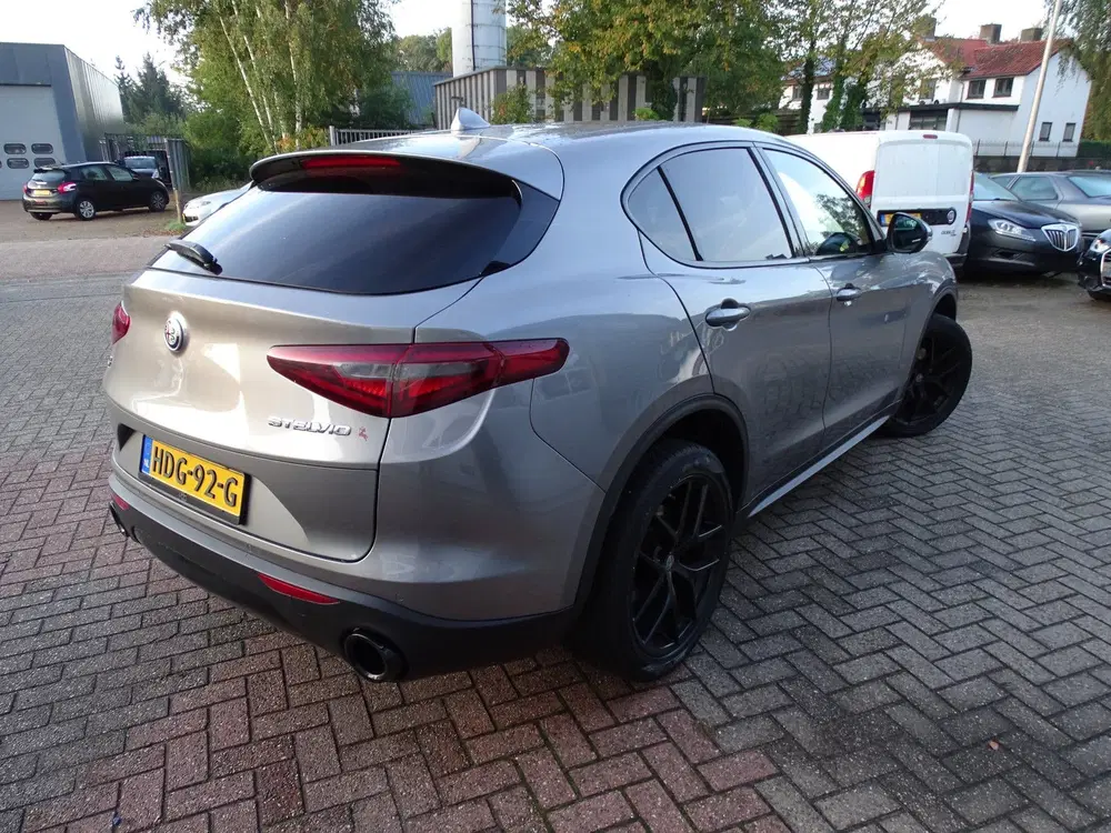 Alfa Romeo Stelvio 2.0 T AWD Ti uit 2020, foto 10