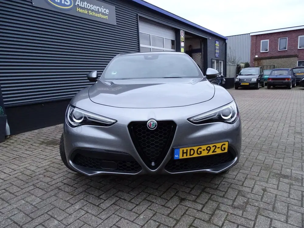 Alfa Romeo Stelvio 2.0 T AWD Ti uit 2020, foto 4