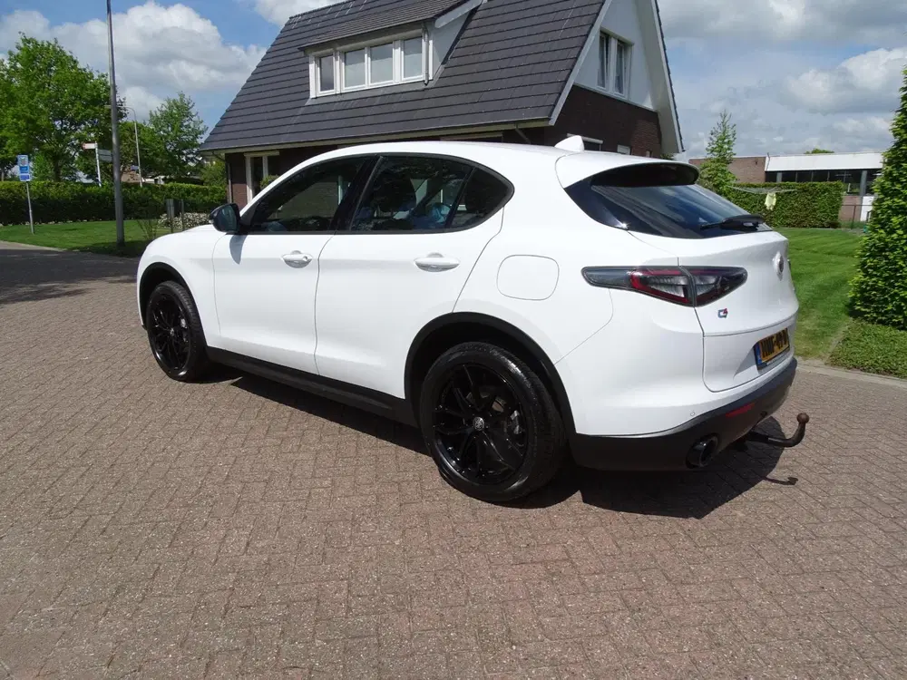 Alfa Romeo Stelvio 2.0 T AWD Super uit 2020, foto 2