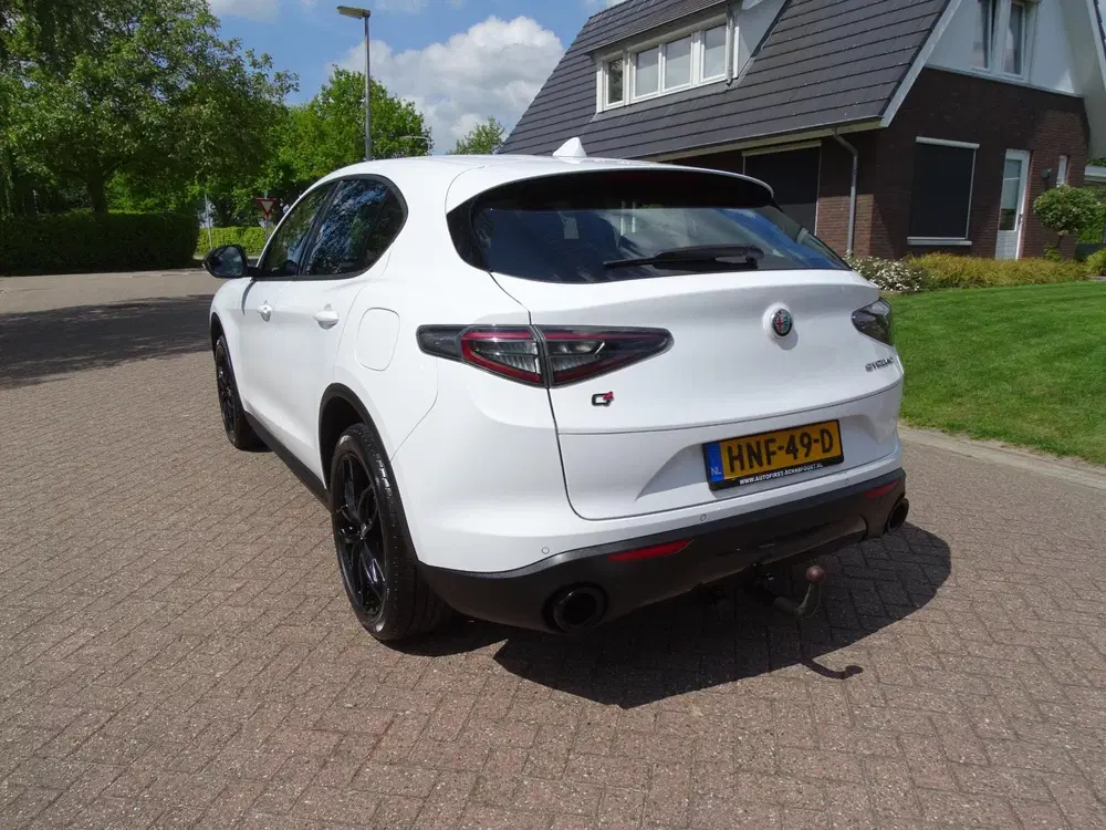 Alfa Romeo Stelvio 2.0 T AWD Super uit 2020, foto 3