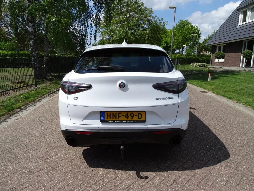 Alfa Romeo Stelvio 2.0 T AWD Super uit 2020, foto 4