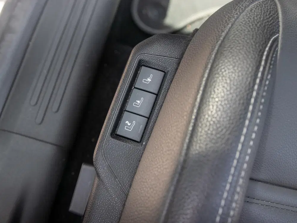 Jeep Avenger 1.2 e-Hybrid Summit uit 2024, foto 11