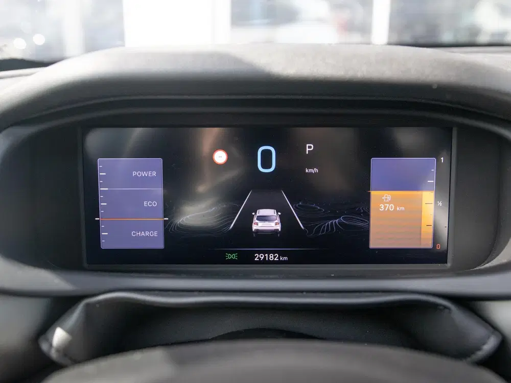 Jeep Avenger 1.2 e-Hybrid Summit uit 2024, foto 14