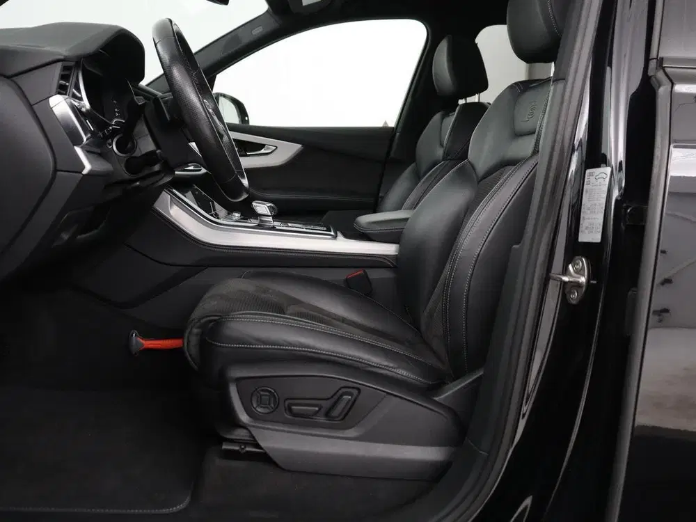 Audi Q7 TFSI e Quattro Pro Line S-Line uit 2021, foto 5