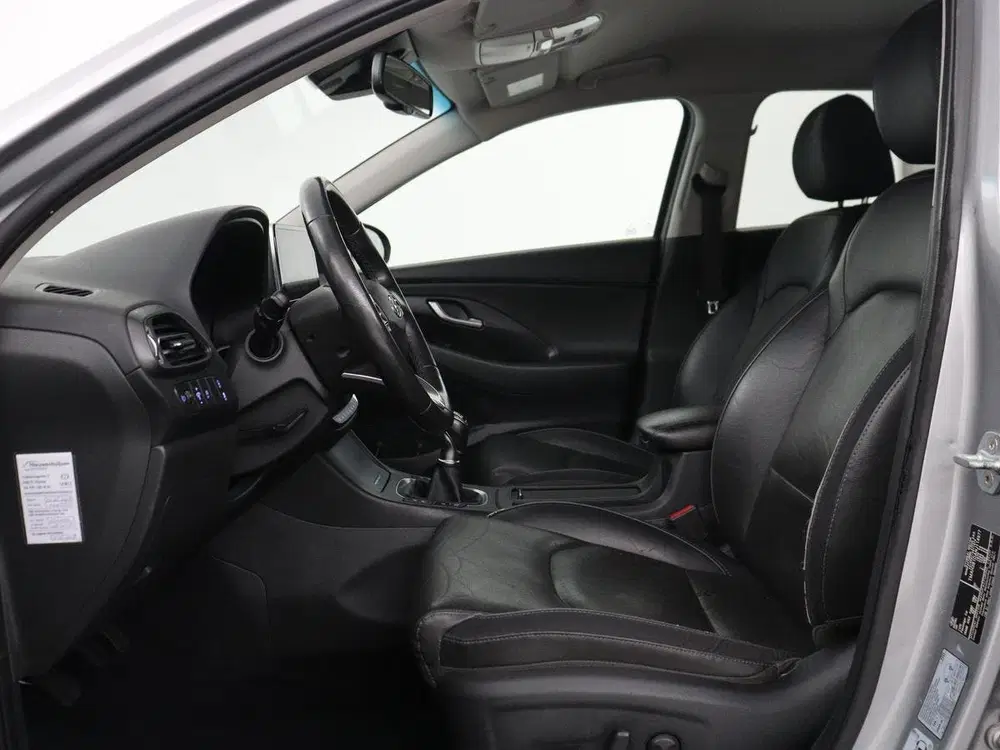 Hyundai i30 1.5 T-GDi MHEV Premium uit 2022, foto 3