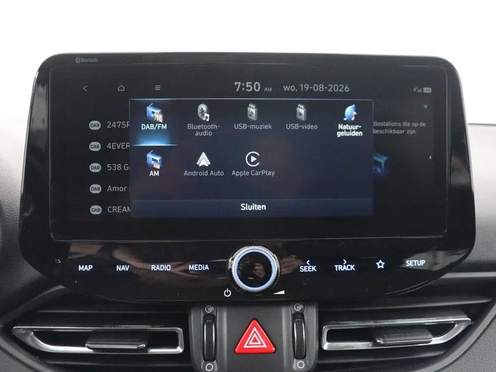 Hyundai i30 1.5 T-GDi MHEV Premium uit 2022, foto 9
