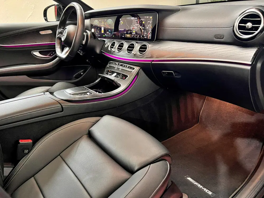 Mercedes-Benz E-Klasse 300 e AMG Line uit 2023, foto 11