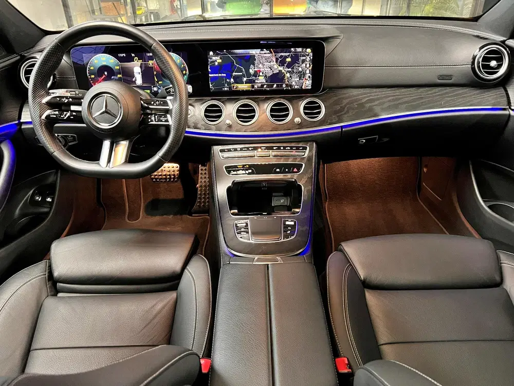 Mercedes-Benz E-Klasse 300 e AMG Line uit 2023, foto 6