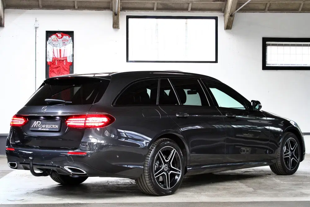 Mercedes-Benz E-Klasse 300 e AMG Line uit 2023, foto 7